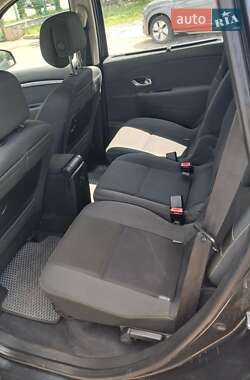 Минивэн Renault Grand Scenic 2009 в 