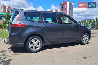 Минивэн Renault Grand Scenic 2009 в 