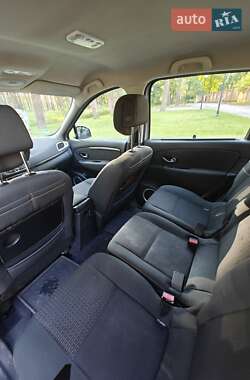 Минивэн Renault Grand Scenic 2009 в 