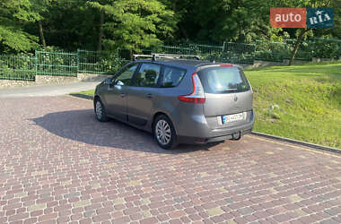 Минивэн Renault Grand Scenic 2012 в 