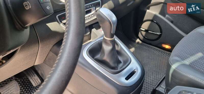 Минивэн Renault Grand Scenic 2012 в Кривом Роге