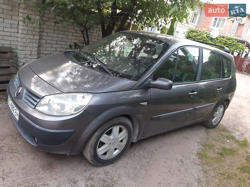 Минивэн Renault Grand Scenic 2004 в 