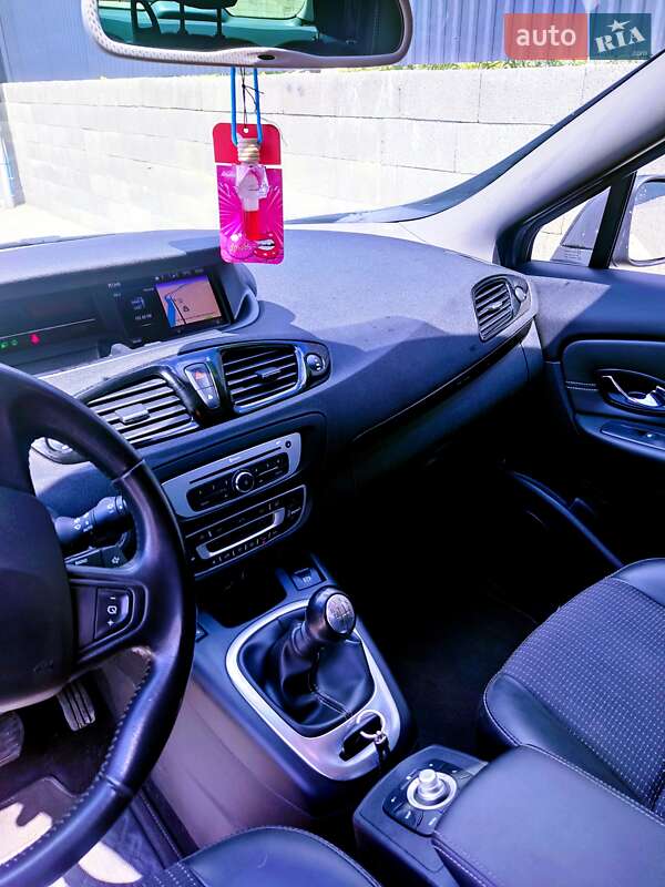 Мінівен Renault Grand Scenic 2015 в Івано-Франківську