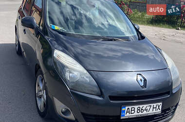 Минивэн Renault Grand Scenic 2011 в 