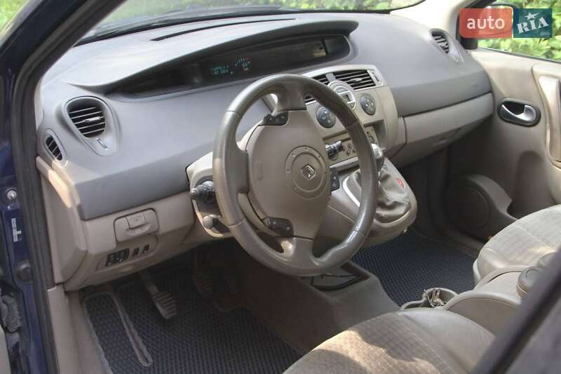 Мінівен Renault Grand Scenic 2004 в Ужгороді