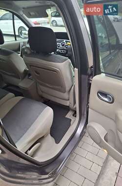 Мінівен Renault Grand Scenic 2004 в 