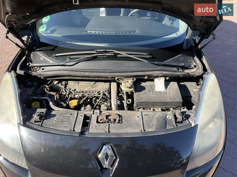 Минивэн Renault Grand Scenic 2010 в Бердичеве фото 30 Минивэн Renault Grand Scenic 2010 в Бердичеве