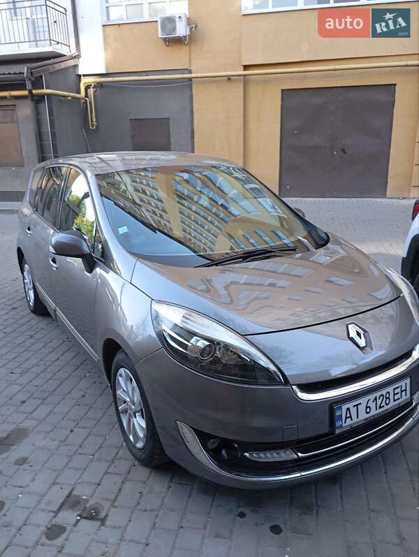Renault Grand Scenic 2012