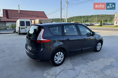 Минивэн Renault Grand Scenic 2010 в 