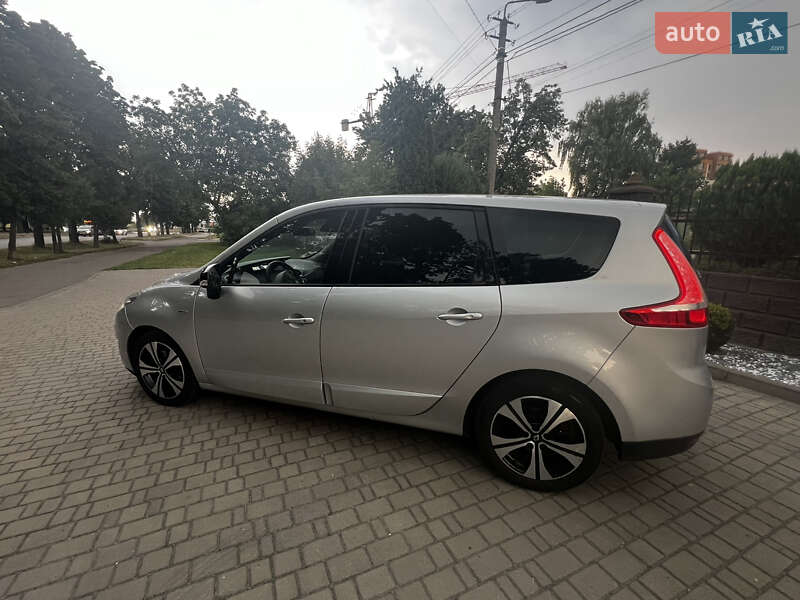 Минивэн Renault Grand Scenic 2011 в Ровно