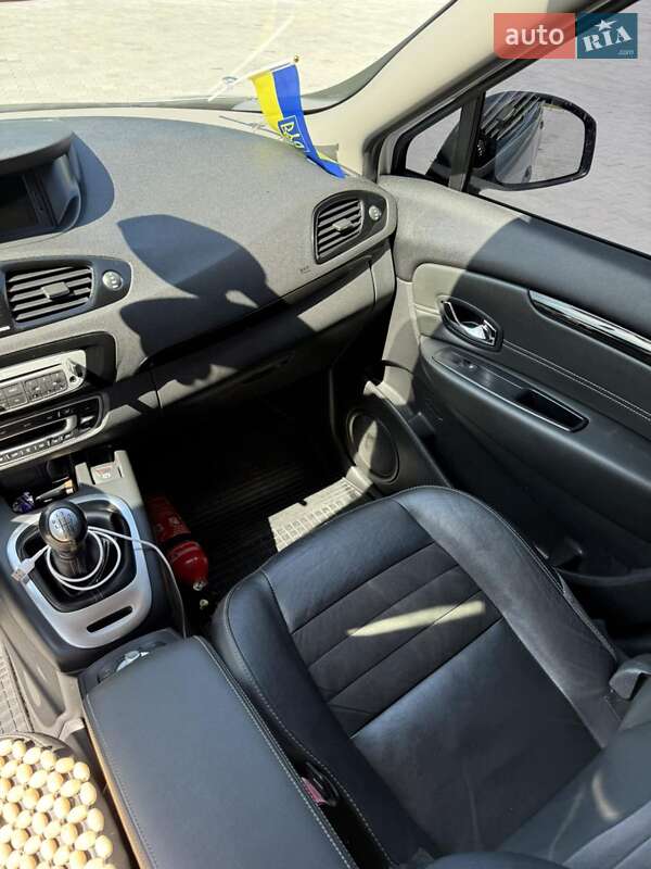 Минивэн Renault Grand Scenic 2013 в Дубно