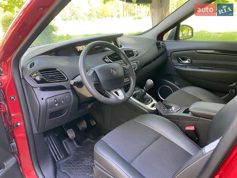 Мінівен Renault Grand Scenic 2011 в Рівному фото 23 Мінівен Renault Grand Scenic 2011 в Рівному