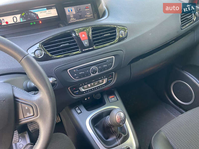 Мінівен Renault Grand Scenic 2011 в Рівному фото 34 Мінівен Renault Grand Scenic 2011 в Рівному