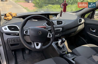 Минивэн Renault Grand Scenic 2012 в 