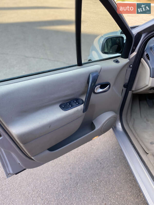Минивэн Renault Grand Scenic 2004 в Ровно