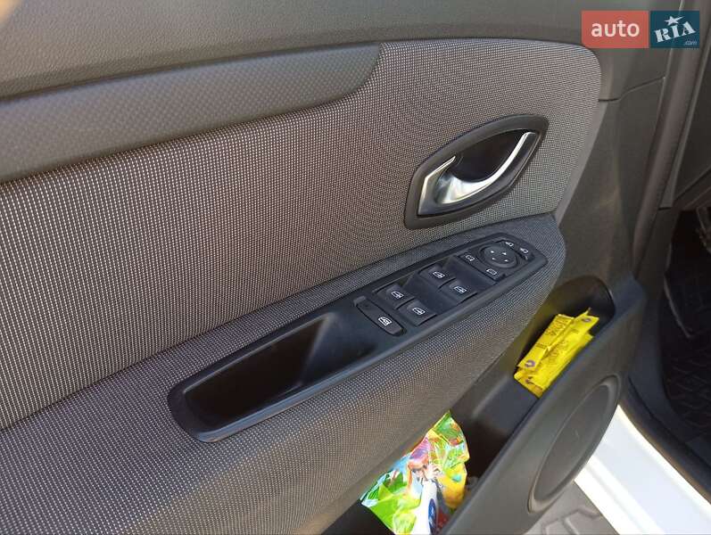 Минивэн Renault Grand Scenic 2011 в Луцке