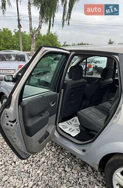 Минивэн Renault Grand Scenic 2005 в 