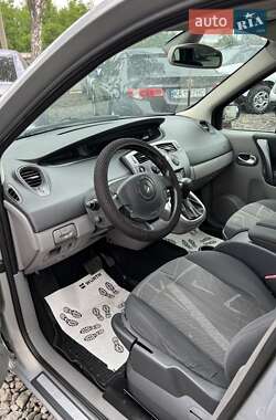 Минивэн Renault Grand Scenic 2005 в 