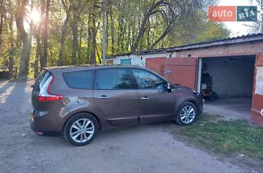 Минивэн Renault Grand Scenic 2009 в 