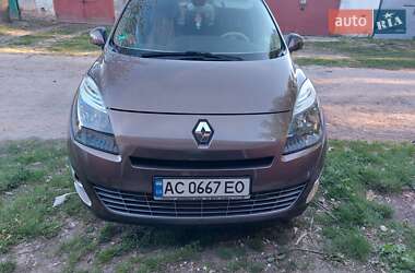 Минивэн Renault Grand Scenic 2009 в 