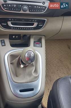 Минивэн Renault Grand Scenic 2009 в 