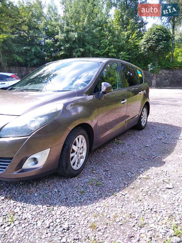 Минивэн Renault Grand Scenic 2010 в Бориславе