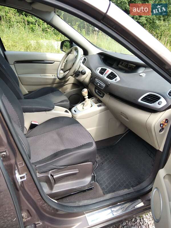 Минивэн Renault Grand Scenic 2010 в Бориславе