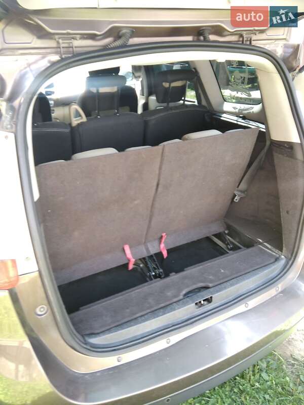 Минивэн Renault Grand Scenic 2010 в Бориславе
