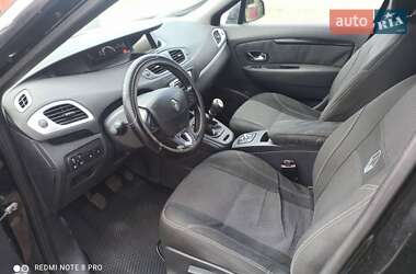Минивэн Renault Grand Scenic 2014 в 