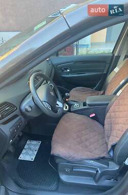 Мінівен Renault Grand Scenic 2012 в 