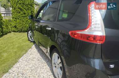 Минивэн Renault Grand Scenic 2011 в 