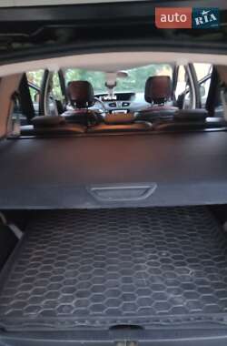 Минивэн Renault Grand Scenic 2012 в 