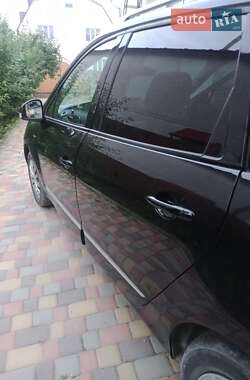 Минивэн Renault Grand Scenic 2012 в 
