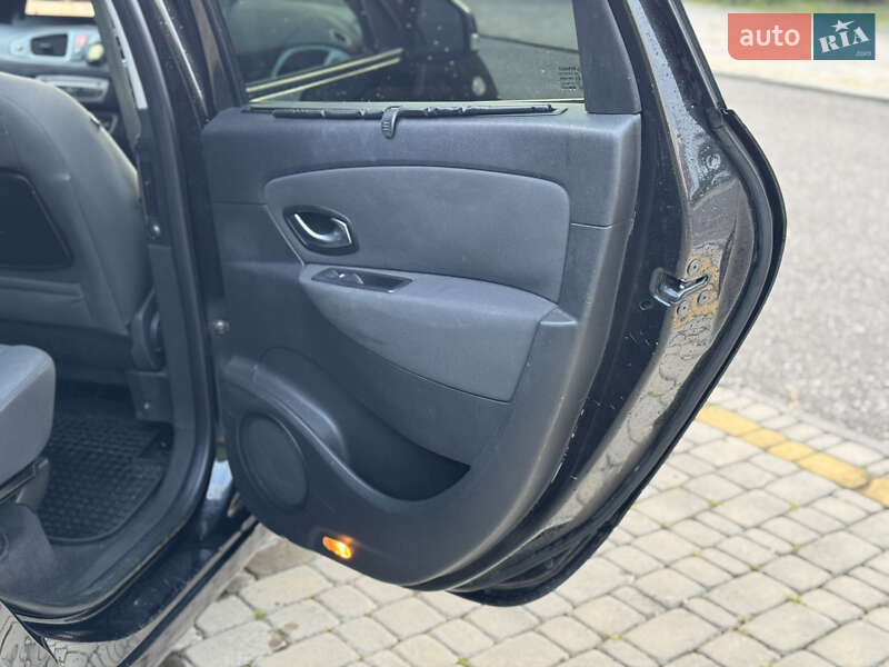 Минивэн Renault Grand Scenic 2010 в Самборе фото 43 Минивэн Renault Grand Scenic 2010 в Самборе
