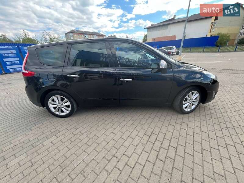 Мінівен Renault Grand Scenic 2011 в Івано-Франківську