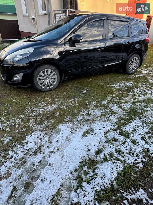 Мінівен Renault Grand Scenic 2011 в Івано-Франківську