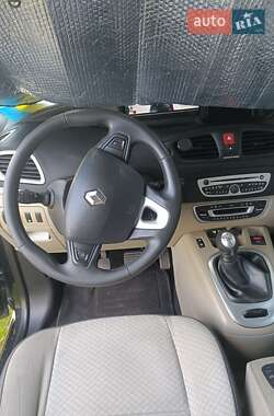 Минивэн Renault Grand Scenic 2011 в Яготине