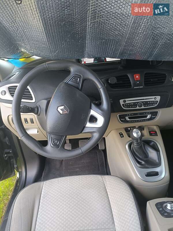 Минивэн Renault Grand Scenic 2011 в Яготине