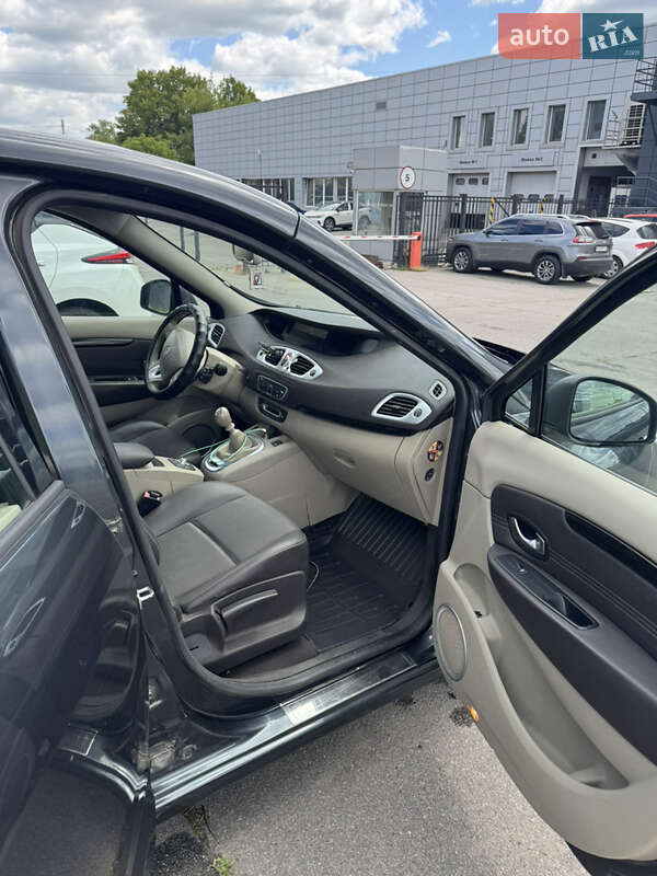 Минивэн Renault Grand Scenic 2010 в Лозовой