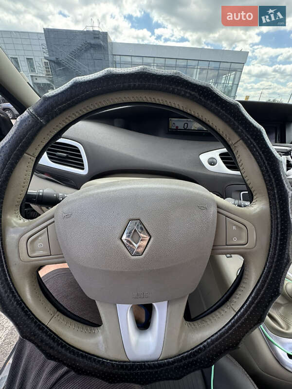 Минивэн Renault Grand Scenic 2010 в Лозовой