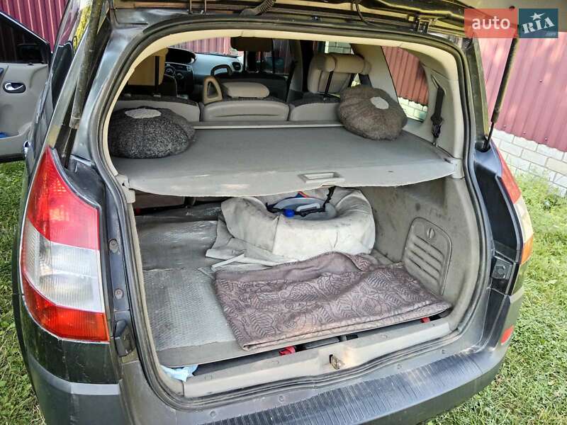 Минивэн Renault Grand Scenic 2005 в Грицеве