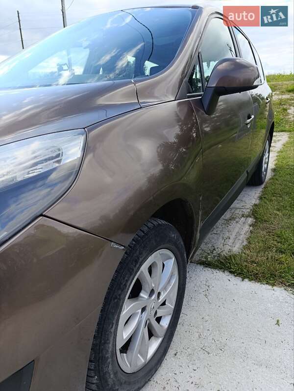 Минивэн Renault Grand Scenic 2010 в Каменке-Бугской