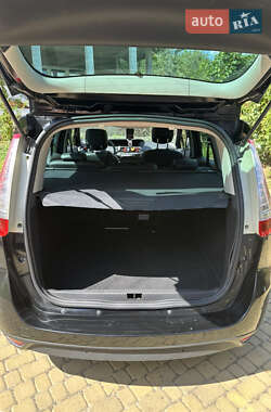 Минивэн Renault Grand Scenic 2014 в 