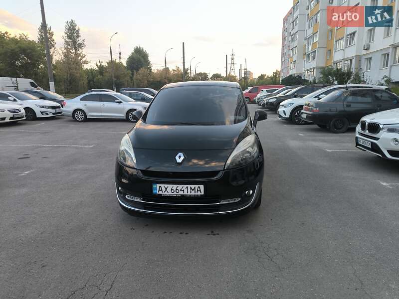 Renault Grand Scenic 2012