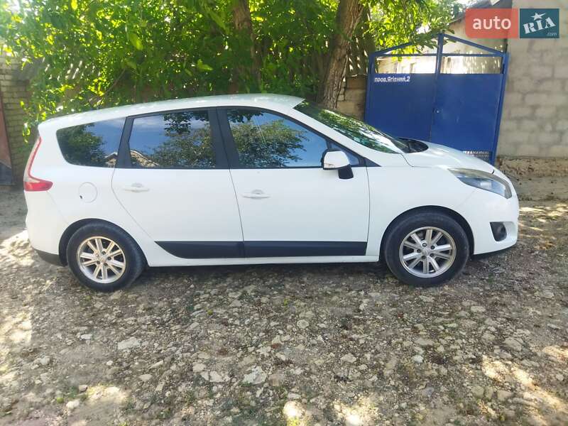 Мінівен Renault Grand Scenic 2010 в Херсоні фото 20 Мінівен Renault Grand Scenic 2010 в Херсоні