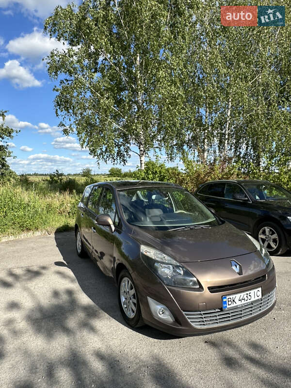 Минивэн Renault Grand Scenic 2009 в Ровно