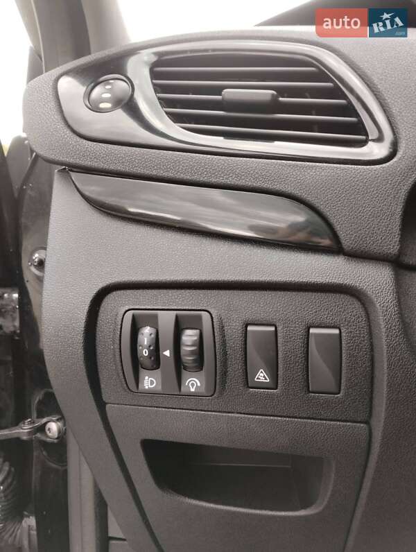 Минивэн Renault Grand Scenic 2011 в Стрые фото 43 Минивэн Renault Grand Scenic 2011 в Стрые