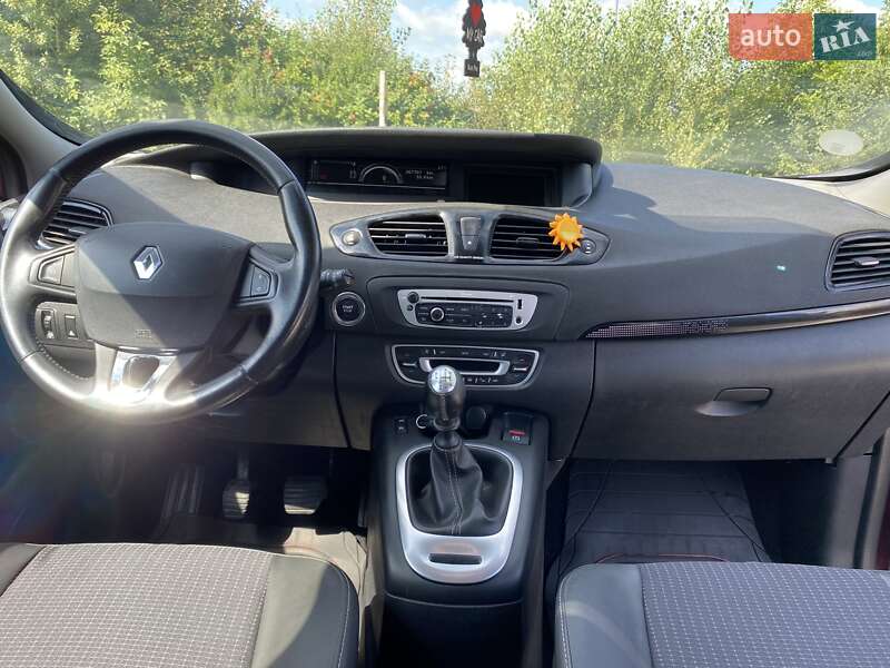 Минивэн Renault Grand Scenic 2013 в Староконстантинове