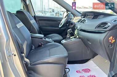 Минивэн Renault Grand Scenic 2015 в 