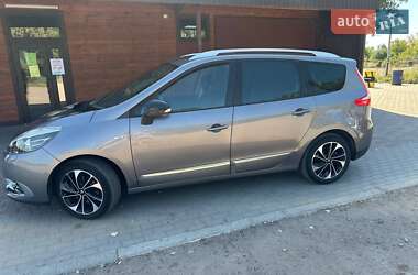 Минивэн Renault Grand Scenic 2016 в 